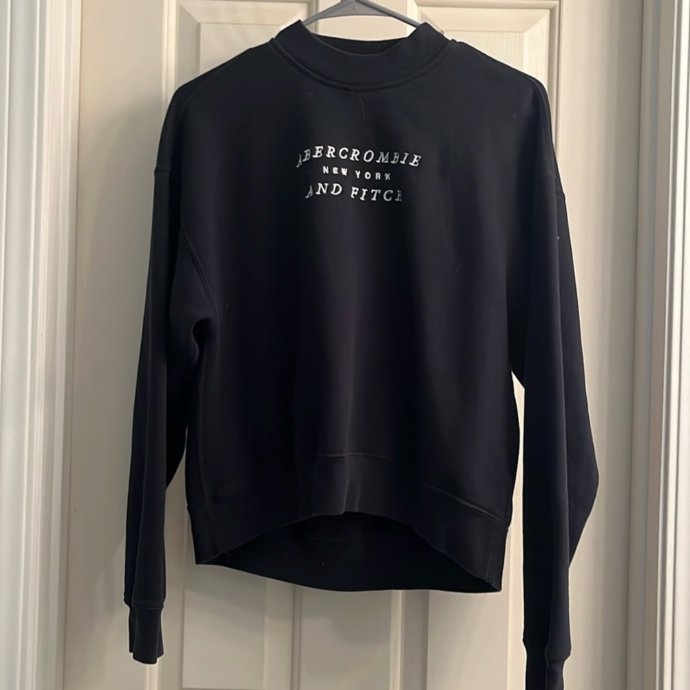 sma Abercrombie and Fitch highneck sweatshirt